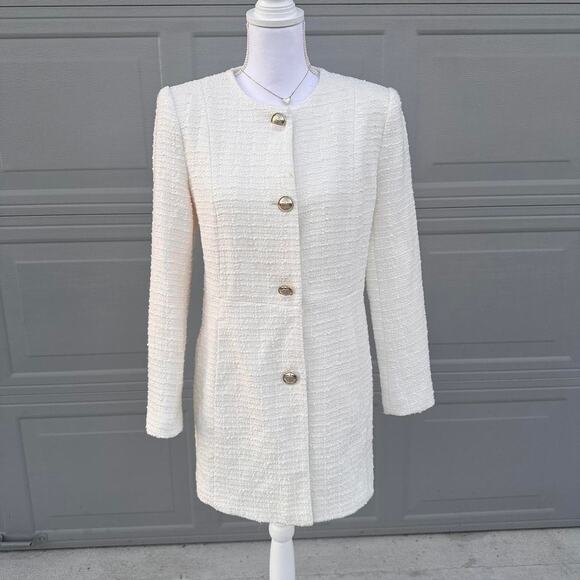 White Size Large Old Money Zara Trench Coat Perfect To Elevate Your Outfit - Picture 1 of 7